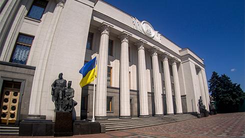 Парламент прийняв законодавство, що регулює умови проходження військової служби за контрактом для громадян інших країн.